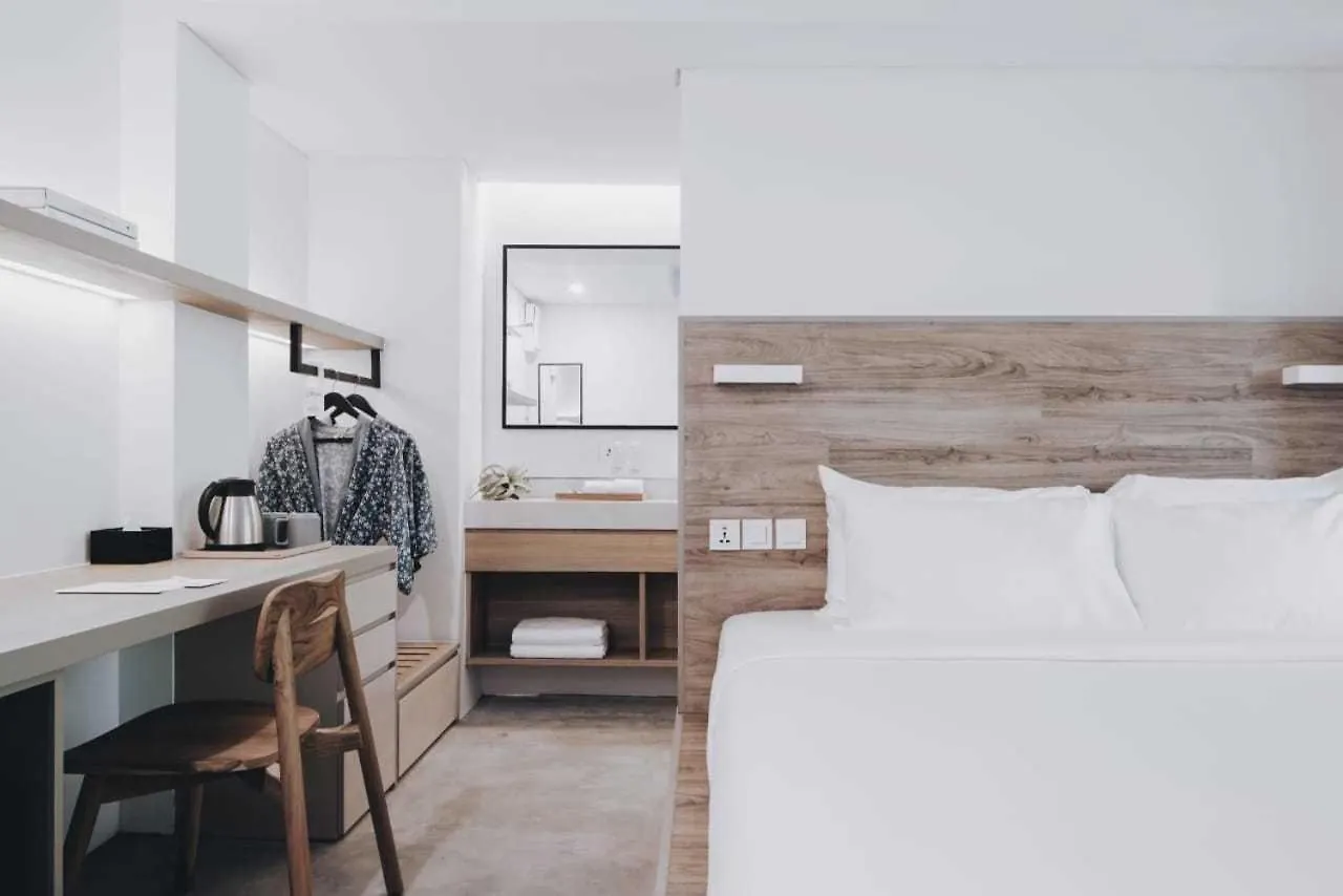 Lloyd'S Inn Bali Семиньяк Отель